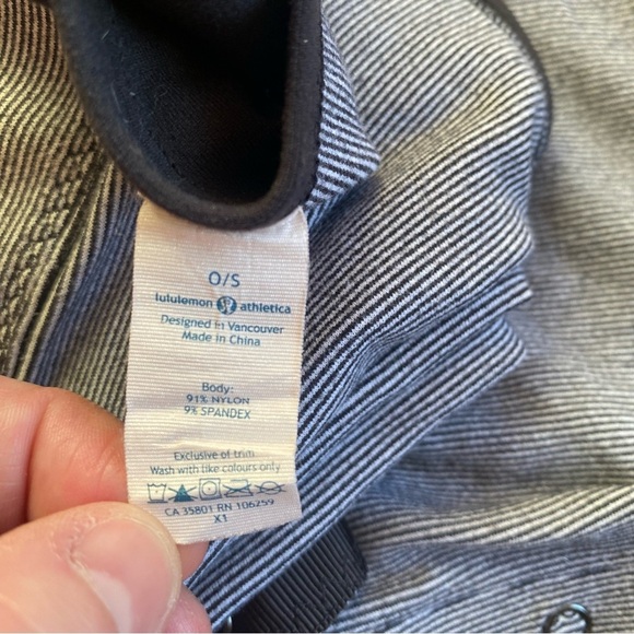 Lululemon Vinyasa Scarf Rulu Wee Stripe Black White / Black - Picture 4 of 9